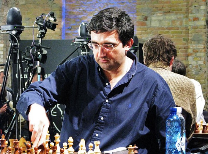 Крамник в 18-м туре чемпионата мира по блицу 2015 (победа над Левоном Ароняном)