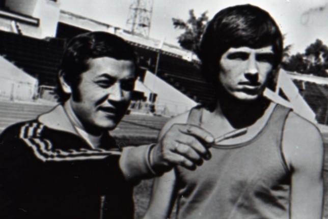 Виктор Маркин (справа) и его наставник, заслуженный тренер СССР А.Г. Бухашеев