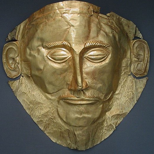 Посмертная маска, известная также как «маска Агамемнона». Золото, XVI век до н. э. Найдена при раскопках в Трое. Национальный археологический музей Афин