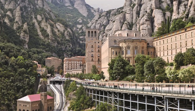 Монастырь Монсеррат в Каталонии