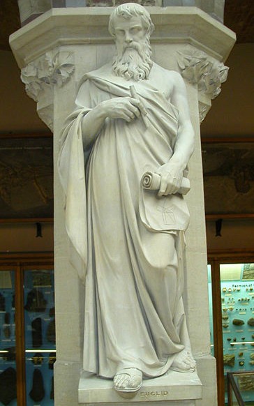 Статуя Евклида в Оксфордском университетском музее естественной истории