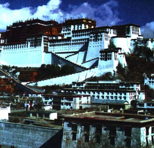 Дворец Поташ в Лхасе (Тибет)
