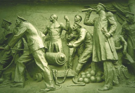 Фрагмент памятника защитникам Севастополя