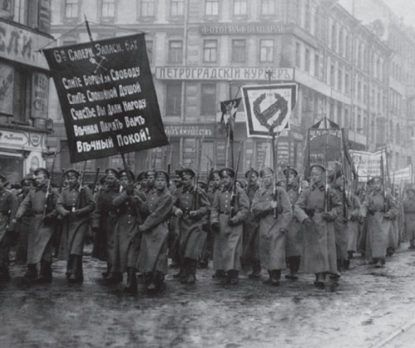 Петроградский гарнизон перешел на сторону восставших. 27 февраля 1917 г.