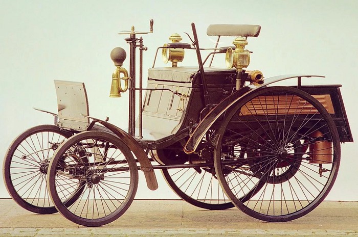 Самые первые автомобили мира