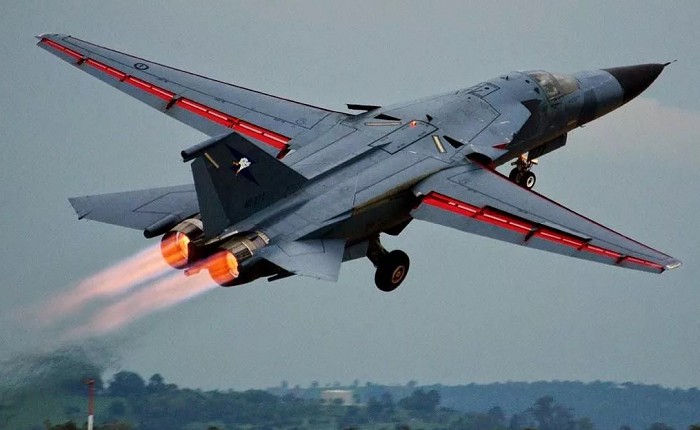 Штурмовик F-111