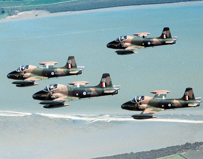 Четверка BAC-167 новозеландских ВВС несет боевое дежурство