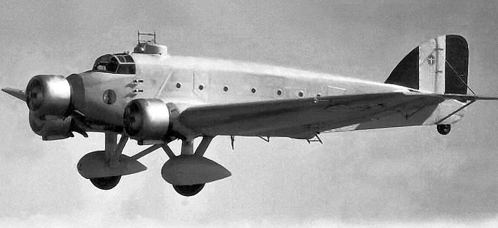 Итальянский бомбардировщик SM.81