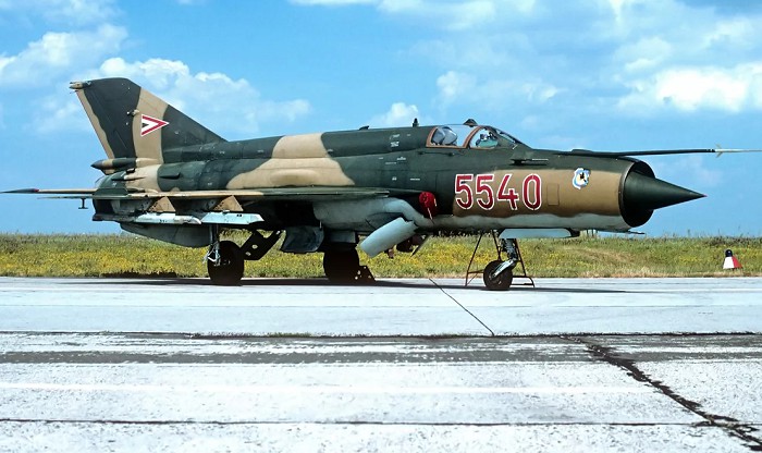 МиГ-21 в боевой раскраске венгерских ВВС
