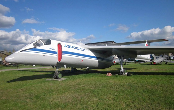 Специальный самолет М-17