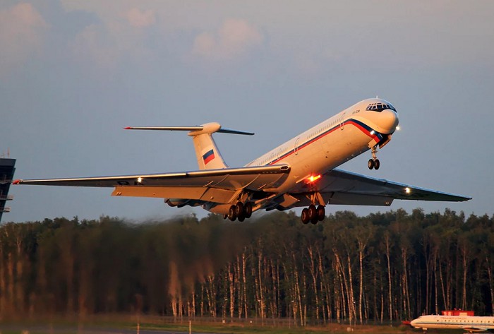пассажирский самолет Ил-62