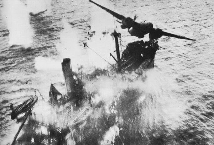Атакованный 1 марта 1942 г. тремя японскими кораблями «Эксетер»