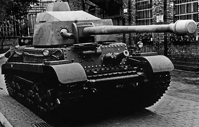 Двадцатитонный венгерский танк «турам»