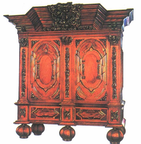 Шкаф эпохи немецкого барокко (1700 г.)