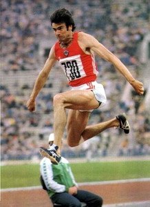 Чемпион ОИ 1968, 1972, 1976 в тройном прыжке