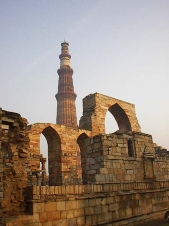 Кутб-Минар и прилегающие памятники эпохи султаната