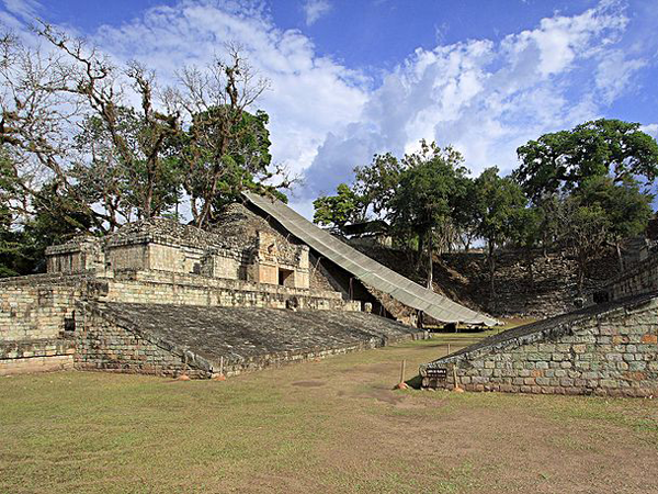 Руины города майя